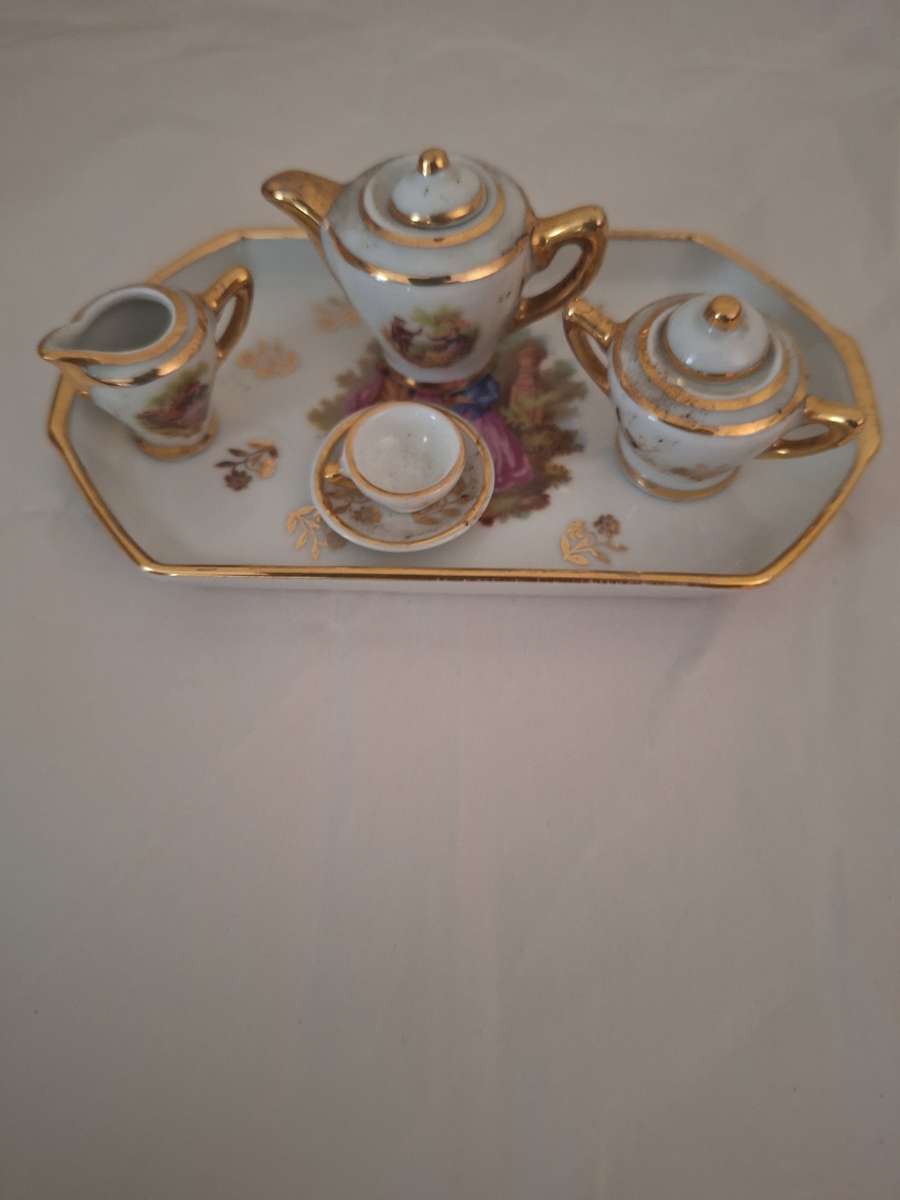 LIMOGES SMALL TEASET